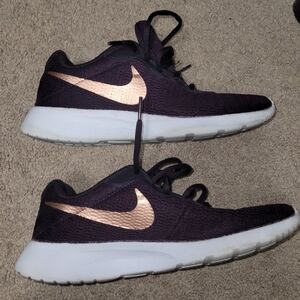 Nike sneakers womens size 9 burgundy and rose gold